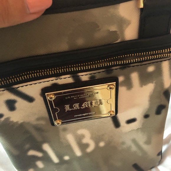 AUTHENTIC L.A.M.B. by Gwen Stefani crossbody bag - Picture 4 of 8